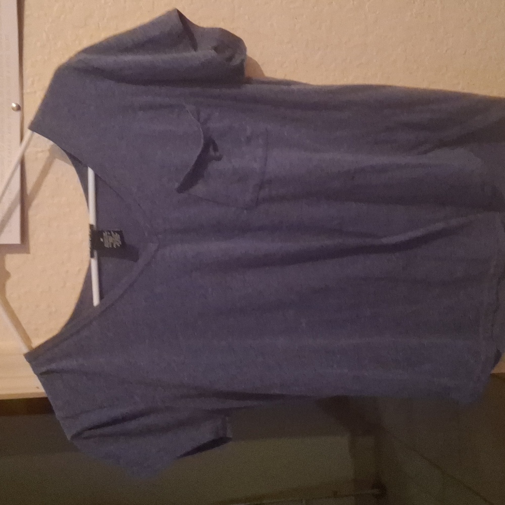 A v neck shirt with pocket